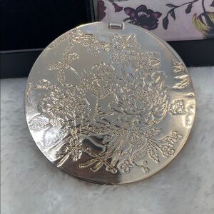 ✨ Gucci Flora Gold Compact Mirror Brand New ✨